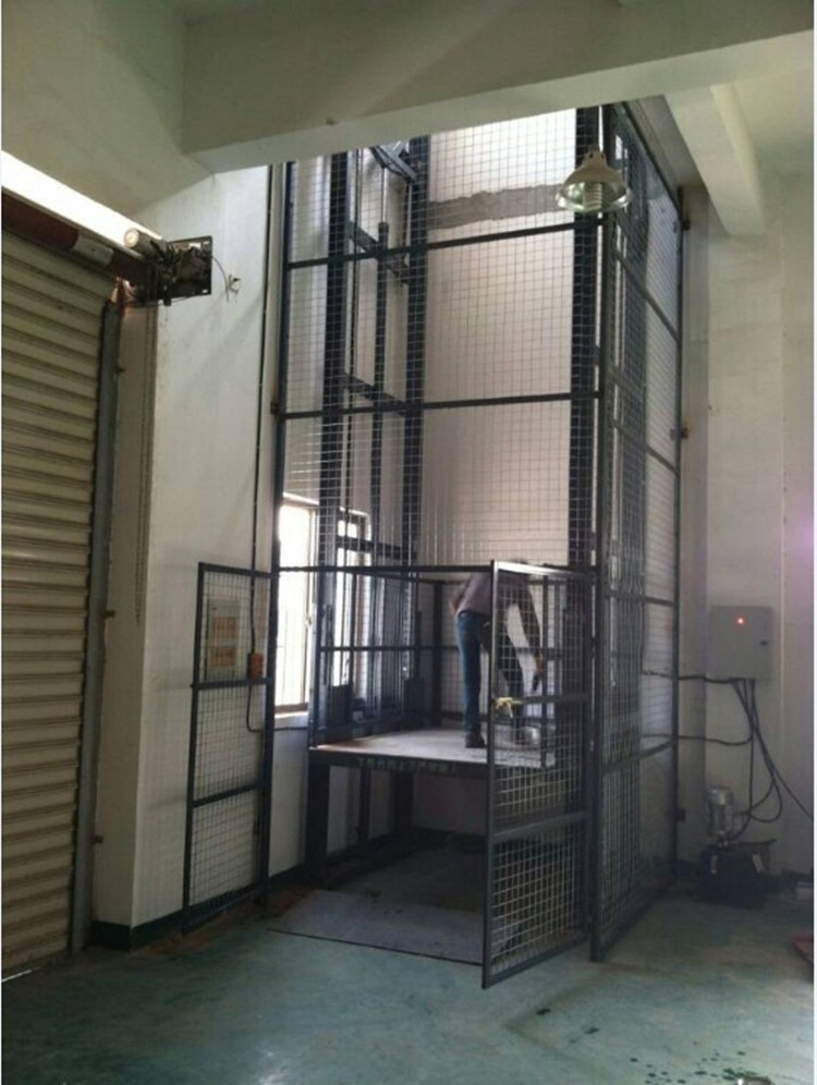 導(dǎo)軌式液壓升降機(jī) 導(dǎo)軌式液壓升降機(jī)